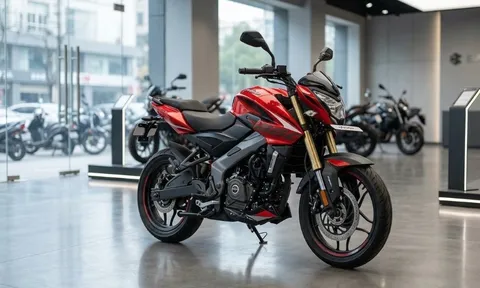 Tin xe trưa 2/10: ‘Vua côn tay’ mới ra mắt với giá ngang Yamaha Exciter, có động cơ 349cc và ABS 2 kênh xịn hơn Winner R