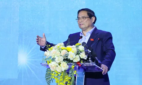 Thủ tướng Phạm Minh Chính: Hà Nội phải tiên phong trong thực hiện Đề án 06, chuyển đổi số