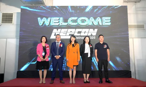 NEPCON VIETNAM 2025 chính thức khai mạc: 17 năm kiến tạo điểm hẹn công nghệ điện tử toàn cầu