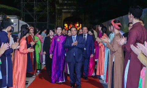 Thủ tướng khai mạc lễ hội văn hóa thế giới: Biến sự kiện thành diễn đàn sẻ chia với đồng bào thiên tai