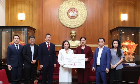 Tập đoàn TCC Việt Nam cùng SABECO và các công ty thành viên đóng góp 3.6 tỷ đồng qua quỹ hỗ trợ bão lũ của Ủy Ban Trung Ương Mặt Trận Tổ Quốc Việt Nam