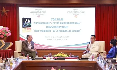 Đọc tác phẩm Fidel Castro Ruz - Cuba trong trái tim nhân dân Việt Nam của nhà báo Vương Xuân Nguyên