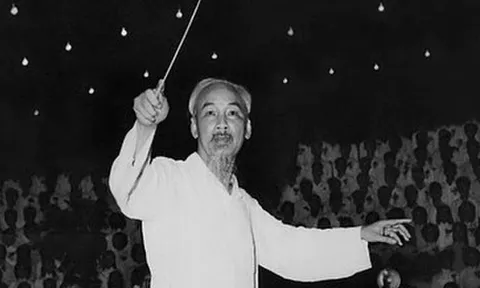 Âm hưởng đại đoàn kết: Nhớ lại khoảnh khắc Bác Hồ bắt nhịp bài ca kết đoàn trong không gian ngày hội non sông