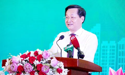 Phó Thủ tướng Lê Minh Khái yêu cầu tỉnh Đồng Tháp tập trung chuyển dịch cơ cấu kinh tế, gắn với đổi mới mô hình tăng trưởng