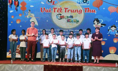 Quảng Ngãi: Thiên Tân Group trao 17 tỷ đồng học bổng “Chân trời ước mơ”