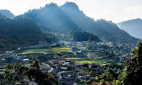 Phóng sự ảnh: Đến với Lô Lô Chải vừa được vinh danh “Làng Du lịch tốt nhất 2025”
