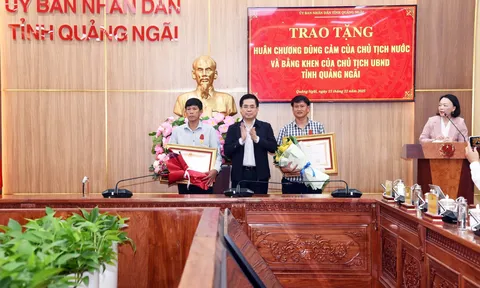 Quảng Ngãi: Trao tặng 2 Huân chương Dũng cảm của Chủ tịch nước cho 2 công dân đặc khu Lý Sơn