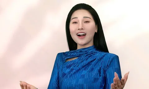 NSƯT Hương Giang thể hiện sâu lắng ca khúc "Giận Mà Thương"