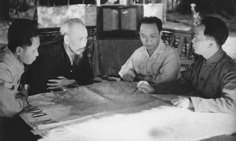 Bản anh hùng ca Dân tộc: Chủ tịch Hồ Chí Minh với 9 năm kháng chiến chống Pháp (1945-1954)