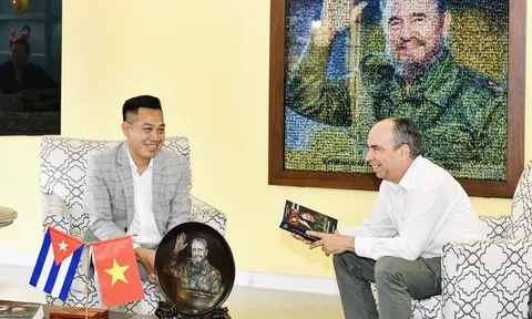 Viện Kinh tế, Văn hóa và Nghệ thuật với ba tác phẩm thể hiện lòng tri ân Lãnh tụ Cuba Fidel Castro Ruz
