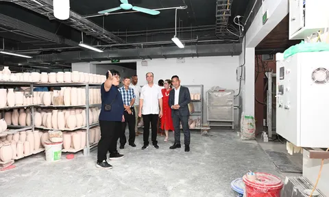 Mạch nguồn di sản và khát vọng vươn xa: Định vị tầm vóc làng nghề Việt Nam trong kỷ nguyên công nghiệp văn hóa