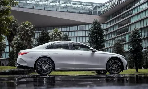Tăng gần 300 triệu, Mercedes-Benz E 300 AMG có gì đổi mới?