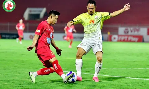 Thắng dễ Bình Định, Thanh Hóa vươn lên dẫn đầu V-League