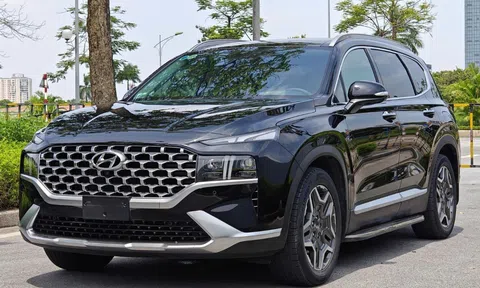 Lăn bánh 3 năm, Hyundai SantaFe 2021 lên sàn xe cũ với giá khó tin