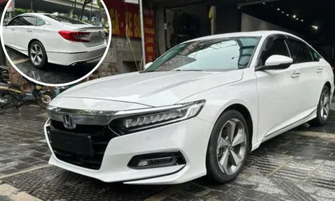 Sử dụng 2 năm, Honda Accord 2022 lên sàn xe cũ với giá ngỡ ngàng