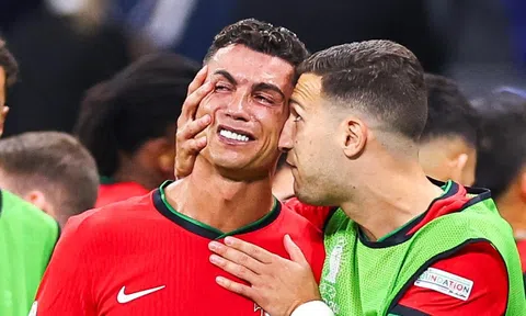 Ronaldo: 'Tôi sẽ khóc rất nhiều khi...'