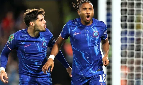 Nkunku lập hat-trick, Chelsea thắng hủy diệt tại cúp Liên đoàn Anh