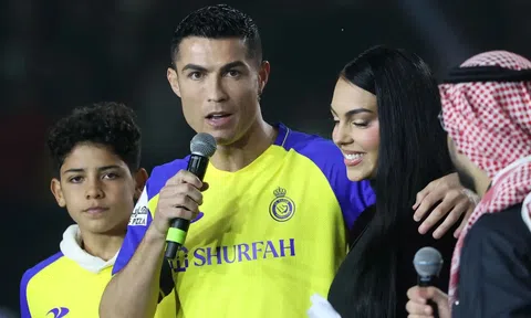 Độ giàu có của Ronaldo tại Al Nassr: Mỗi giây kiếm hơn 200.000 Đồng