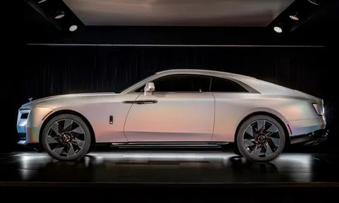 Rolls-Royce đã mất 8.766 giờ để hoàn thiện chiếc Spectre độc nhất này