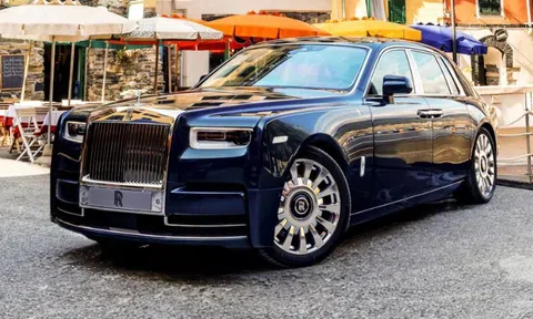 Rolls-Royce tuyên bố từ bỏ hệ truyền động hybrid, chuyển thẳng lên xe điện