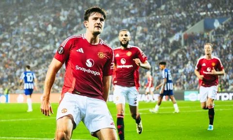 Maguire hóa người hùng, MU hòa chật vật Porto