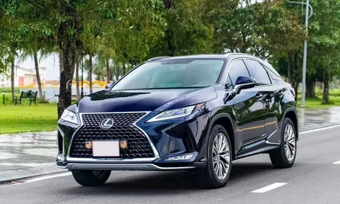 Xe sang Lexus RX 300 2021 bán lại với giá không ngờ sau 3 năm lăn bánh