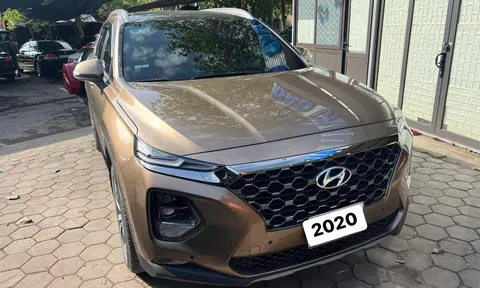 Hyundai SantaFe 2020 Xăng Cao Cấp rao bán khó tin sau 4 năm lăn bánh