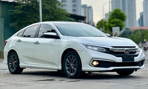 Honda Civic 2020 chạy ‘lướt’ 22.000 km tại Việt Nam khấu hao gần 300 triệu đồng