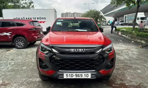 Bán tải Isuzu D-Max 2024 lộ diện tại TP. HCM, sẵn sàng ra mắt khách Việt