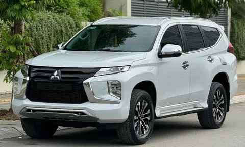 Lăn bánh 3 năm, SUV 7 chỗ Mitsubishi Pajero Sport 2021 rao bán với giá không ngờ