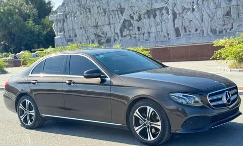 Bất ngờ giá bán của Mercedes-Benz E250 2017 sau 7 năm lăn bánh tại Việt Nam