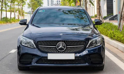 Xe sang Mercedes-Benz C 300 2019 rao bán với giá khó tin sau 5 năm sử dụng