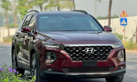 Sử dụng 5 năm, xe 7 chỗ Hyundai Santa Fe 2019 được rao bán với giá ngỡ ngàng