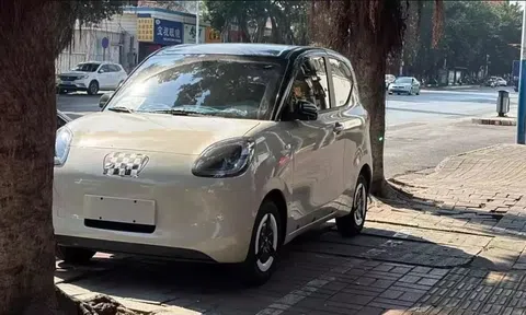 Xe điện mini Wuling Hongguang Mini EV thế hệ mới xuất hiện trên phố, bổ sung thêm phiên bản 5 cửa