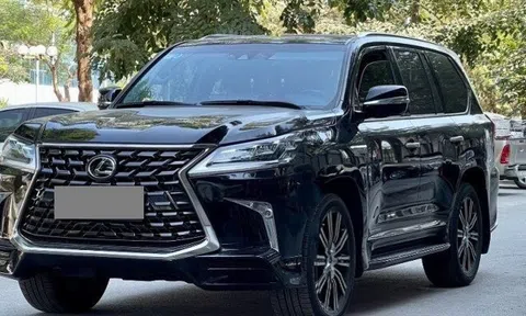 Sau 6 năm lăn bánh, xe sang Lexus LX 570 Super Sport 2018 lên sàn xe cũ với giá thế nào?