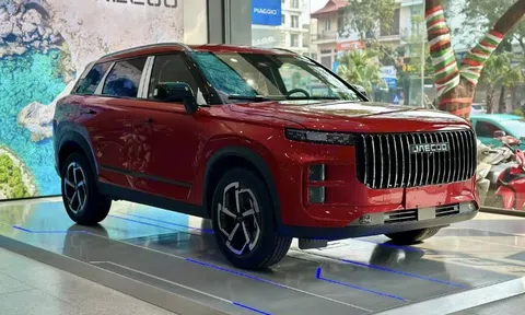 Mục sở thị Jaecoo J7 vừa ra mắt tại đại lý, cơn gió mới trong phân khúc SUV hạng B+