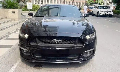 Giật mình với mức giá rao bán "cao ngất ngưởng" của Ford Mustang đời 2015 tại Hà Nội