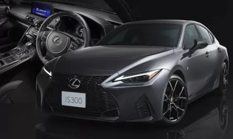 Lexus IS300 2025 bổ sung phiên bản "bóng đêm" đầy quyến rũ