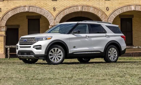 Ford Việt Nam triệu hồi hơn 4.000 xe Explorer do lỗi ốp trụ A