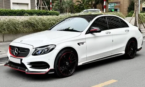 Mercedes-Benz C300 độ body lên C63 AMG bất ngờ được rao bán với mức giá chỉ ngang ngửa Mazda CX-5