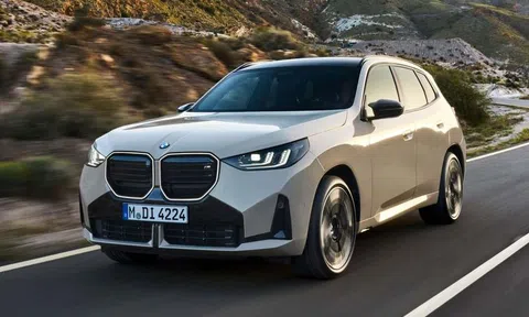 BMW X3 2025 ra mắt xứ "Chùa vàng", giá quy đổi trên dưới 3 tỷ đồng