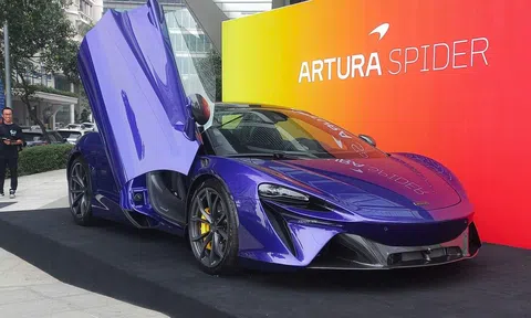 Mục sở thị McLaren Artura Spider hơn 18 tỷ đồng trên phố Việt