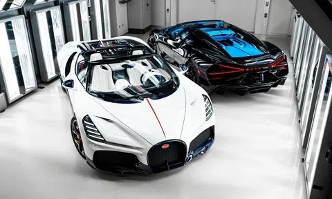 Chiêm ngưỡng cặp đôi siêu xe Bugatti W16 Mistral đầu tiên về tay chủ nhân sau 3 năm ra mắt