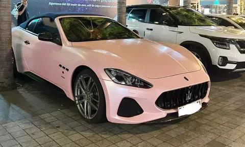 Chiêm ngưỡng Maserati GranCabrio Sport 2018 màu hồng xuất hiện trên đường phố TP.HCM