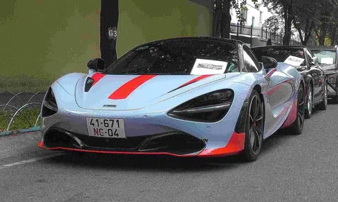 Mục sở thị siêu xe McLaren 720S với màu sơn độc đáo trên phố Việt