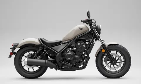 Ảnh thực tế Honda Rebel 500 vừa ra mắt bản nâng cấp tại Việt Nam, giá khởi điểm 181 triệu đồng