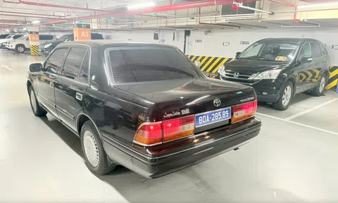 Bộ đôi "Toyota Crown" của Văn phòng Chính phủ tìm được chủ mới sau hơn 20 năm phục vụ