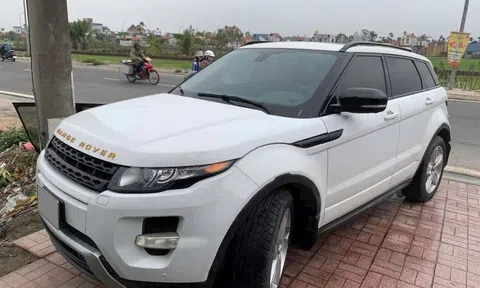 Hàng hiếm Range Rover Evoque đời 2012 rao bán ngang xe hạng A sau hơn thập kỷ lăn bánh