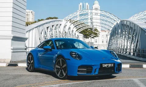 Xe sang Porsche 911 bản nâng cấp cập bến Singapore, liệu có cơ hội về Việt Nam?