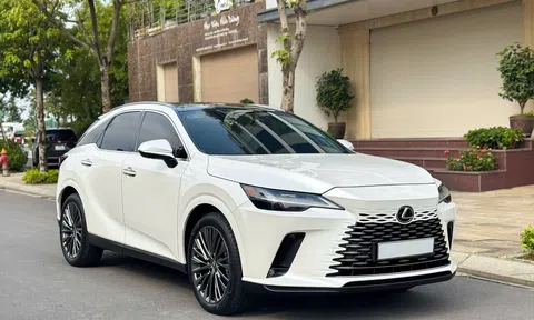 SUV hạng sang Lexus RX 350 2023 lăn bánh 2 năm tại Việt Nam bán lại với giá thể nào?